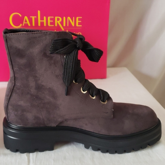 NEW Catherine Malandrino Champy Faux Suede Boot - Picture 2 of 11